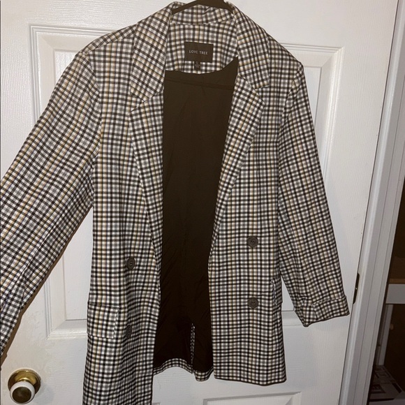 Love Tree Jackets & Blazers - Love Tree Women's Checkered Blazer - Black and Cream